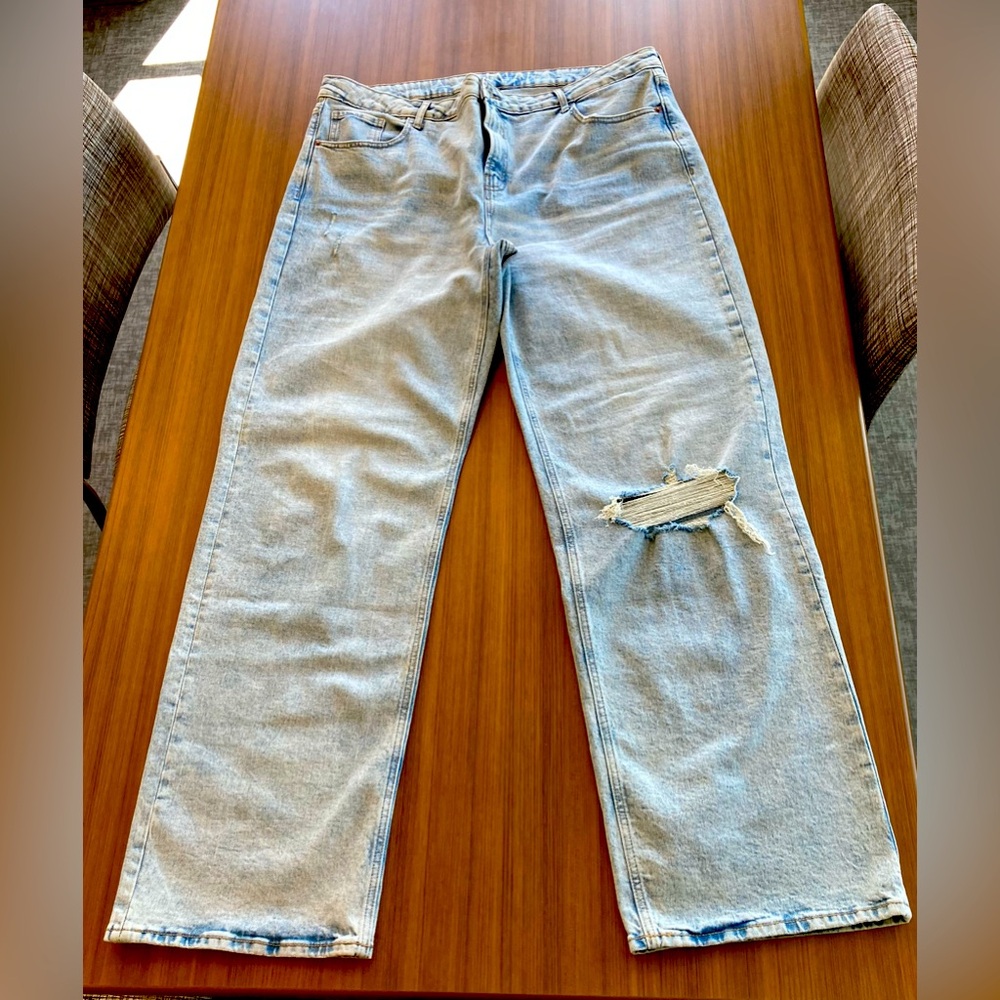 Old Navy distressed light blue denim wide leg jeans 18 Tall